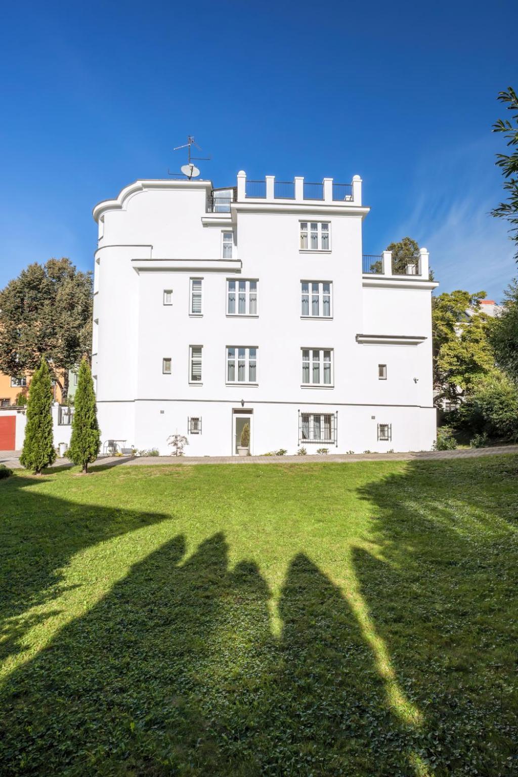 Apartments Villa Whitehouse Ostrava Eksteriør bilde